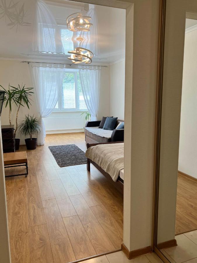 New Apartment "Family Estate" Kamjanets-Podilskyj Exteriör bild